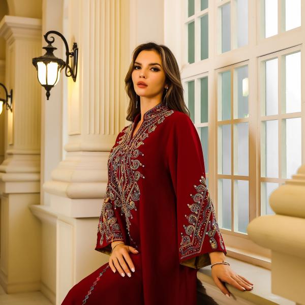 SunWaqi Abaya Rope Embroidery Dress. Red